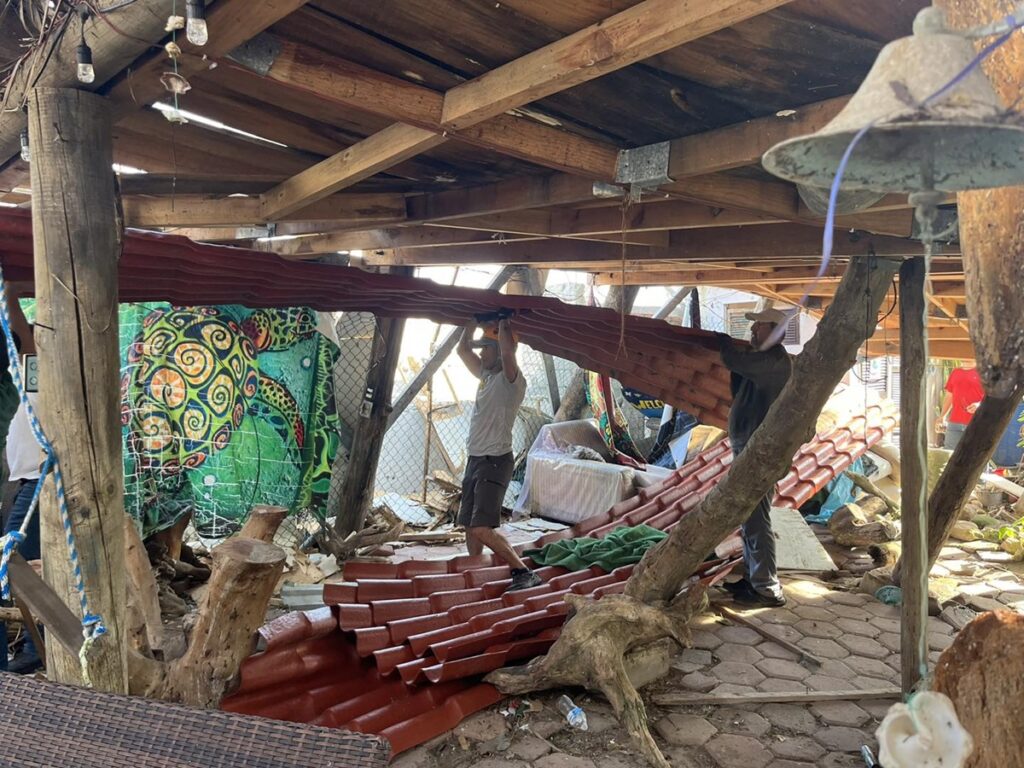 Otis destruye refugio tortugario más antiguo de Acapulco