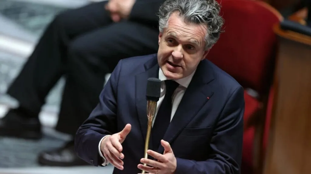 Francia lanza una batalla contra la "fast fashion