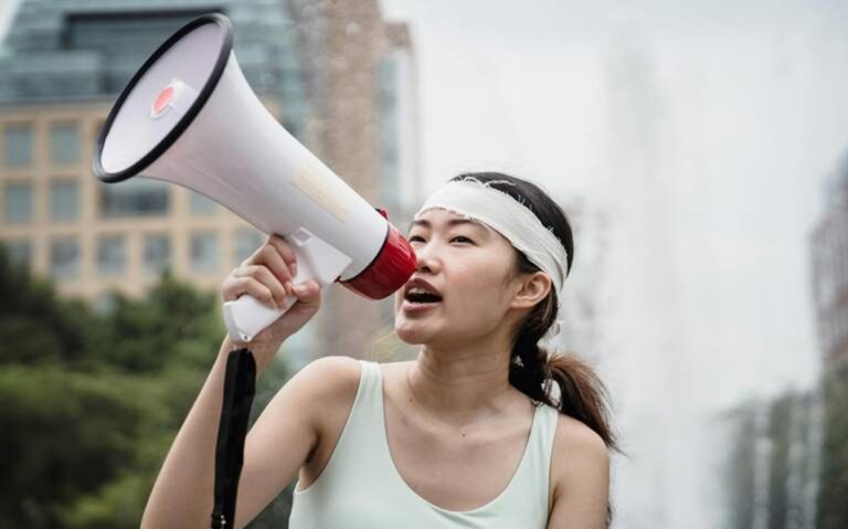 Revelan profesora algunos mitos sobre el activismo climático