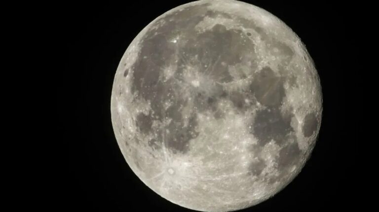 La Luna podría ser más antigua de lo que se estimaba