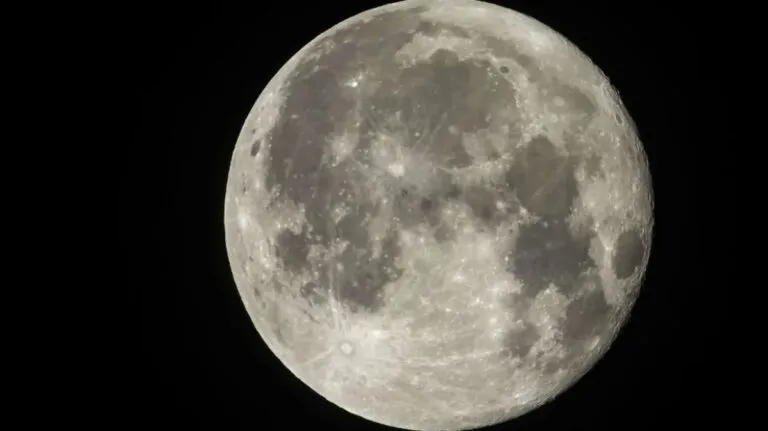 La Luna podría ser más antigua de lo que se estimaba