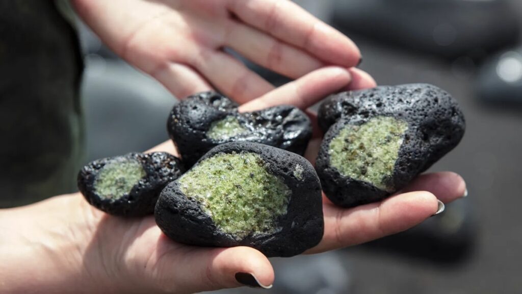 Científicos utilizan piedras ordinarias para capturar el dióxido de carbono