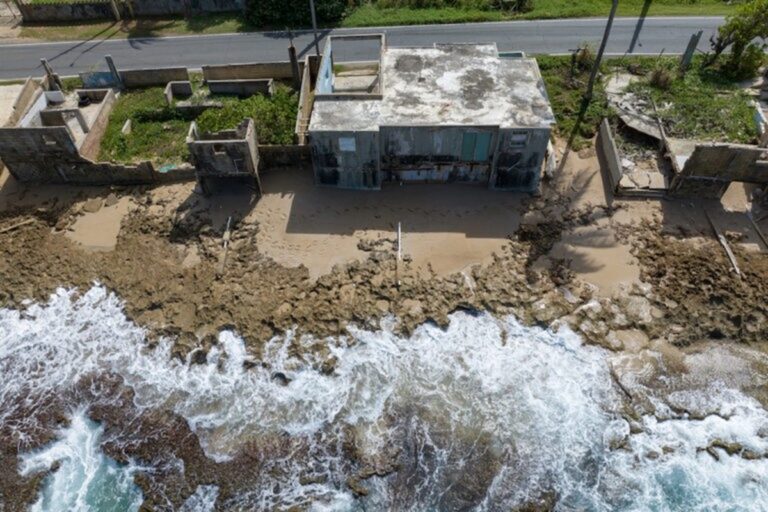 Comunidades desaparecen del mapa por aumento del nivel del mar en AL
