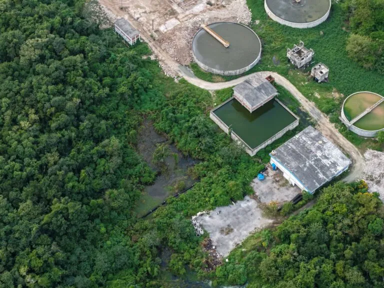 Anuncian inversión millonaria en planta de tratamiento de Cozumel mientras CAPA es señalada por corrupción