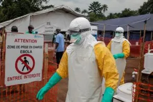 Ébola en Congo deja ya 220 fallecidos: alerta la OMS