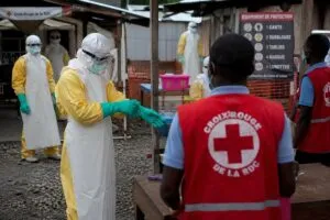 Tres voluntarios mueren por brote de ébola en Congo