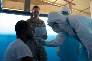 Unión Africana alerta de más de mil 100 casos sospechosos de ébola