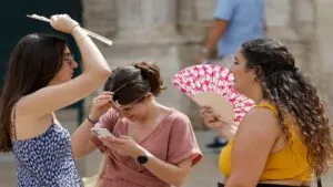 España afronta otro episodio de calor extremo desde el viernes con hasta 42 grados