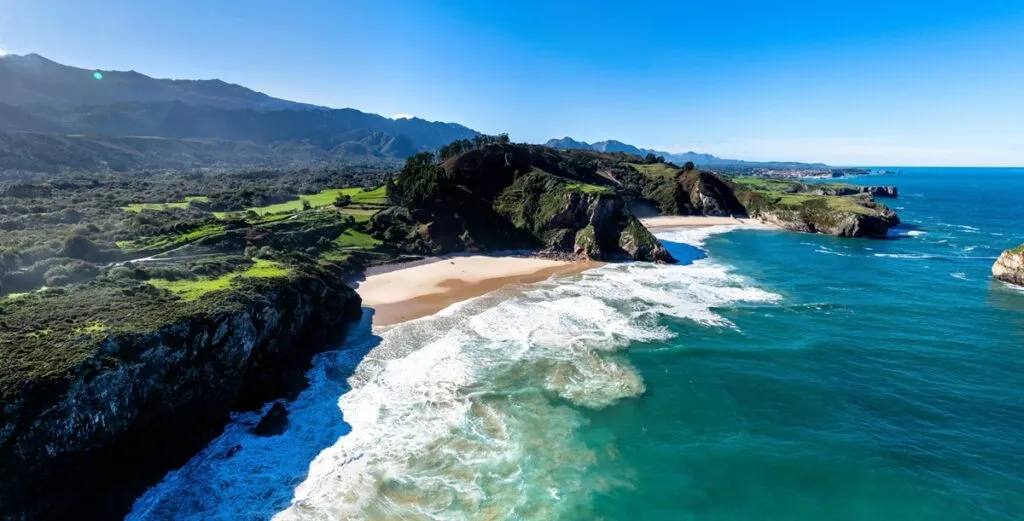 Playas de España perderán hasta 80 metros de arena por erosión