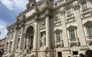 Roma transforma cines y bibliotecas ‘refugios climáticos’ contra el calor