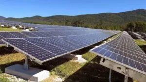 UE alcanza un récord histórico: más del 45 % de su electricidad proviene de fuentes renovables