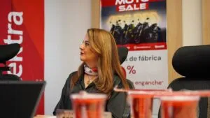 Elektra optimiza su cadena logística ensamblando un millón de motos