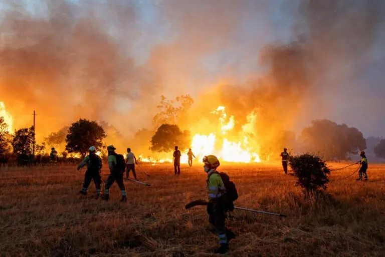Incendios y olas de calor amenazan con deteriorar calidad del aire, según la ONU