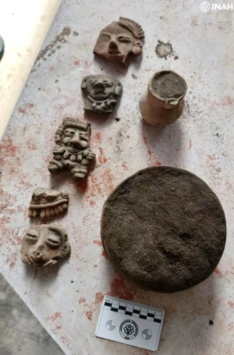 INAH recupera más de 90 piezas arqueológicas en playa de Colima 