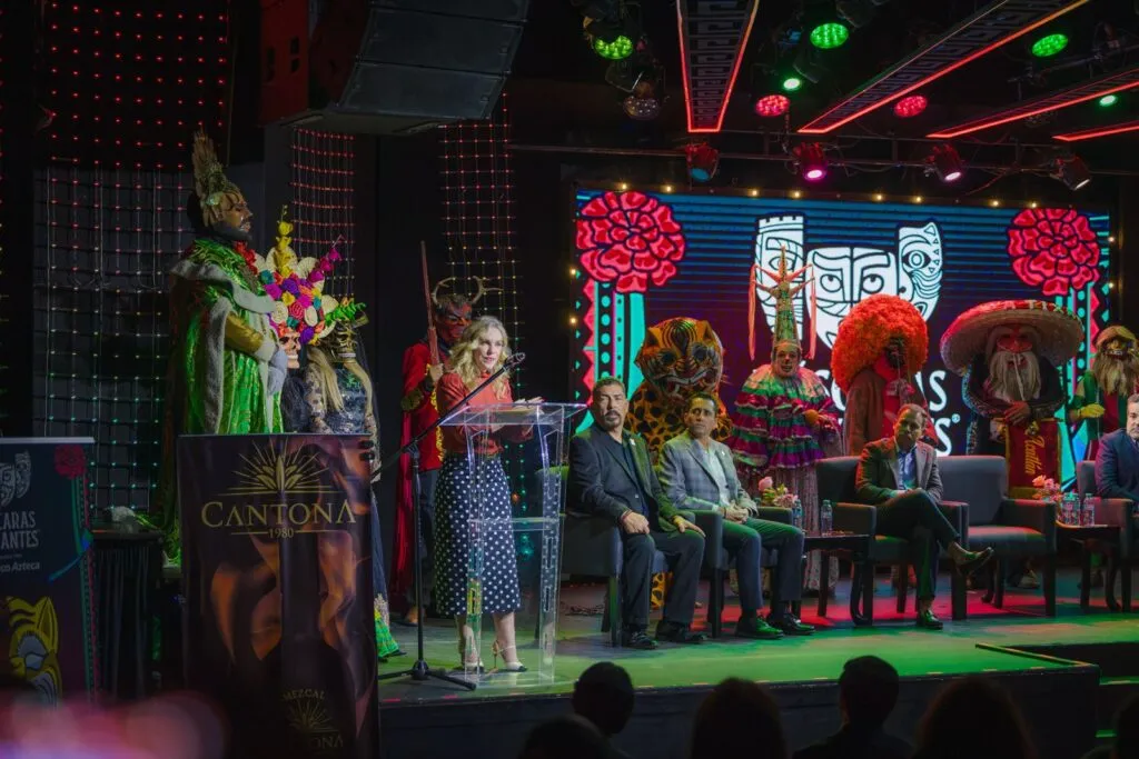 Máscaras Danzantes y Banco Azteca fortalecen la cultura en Veracruz